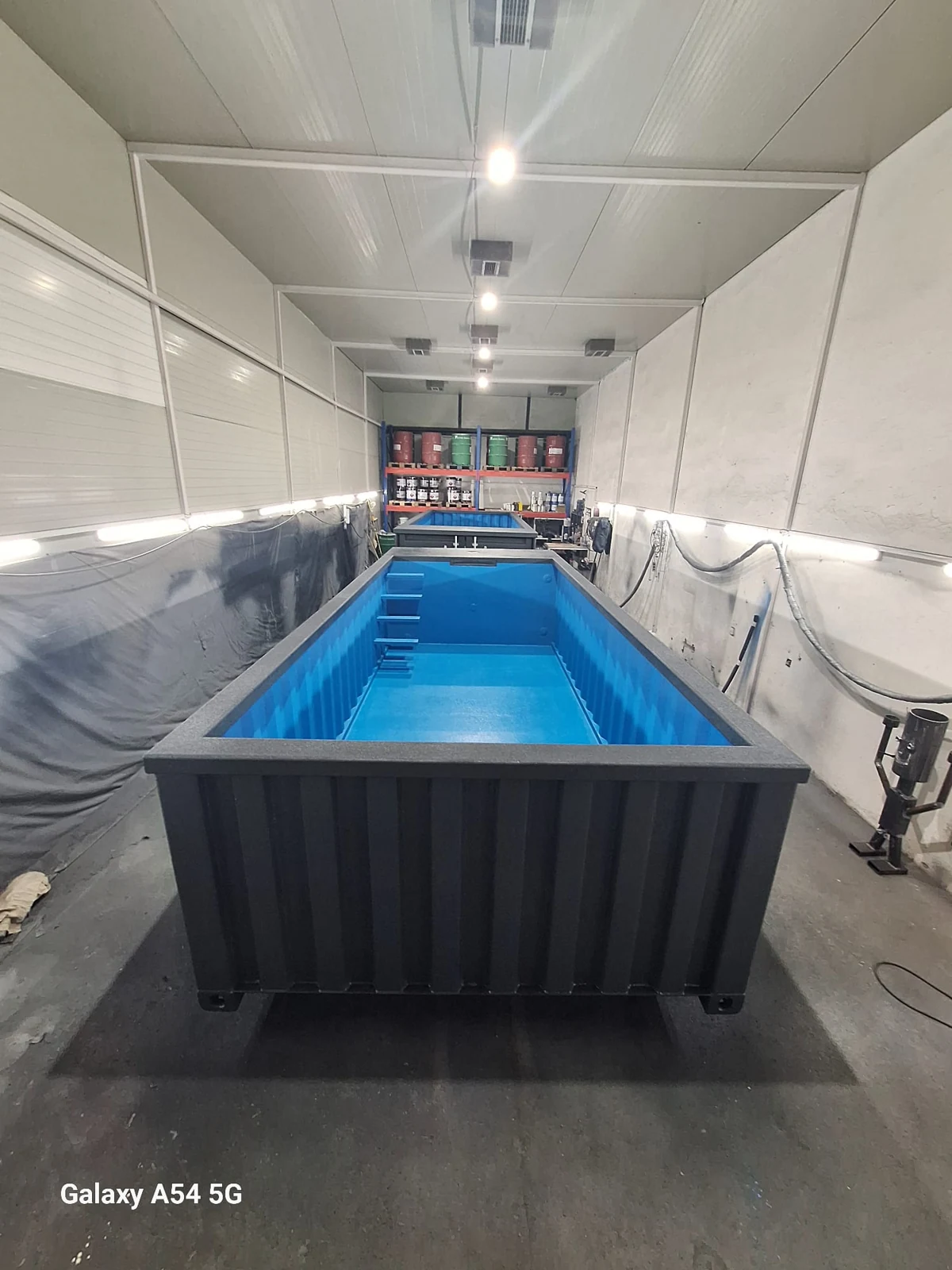 Pool and container module production at No1Pool · 07