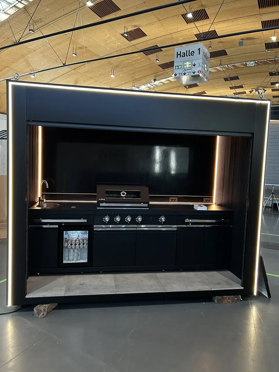 Kitchen module with an open front in the workshop – No1Pool